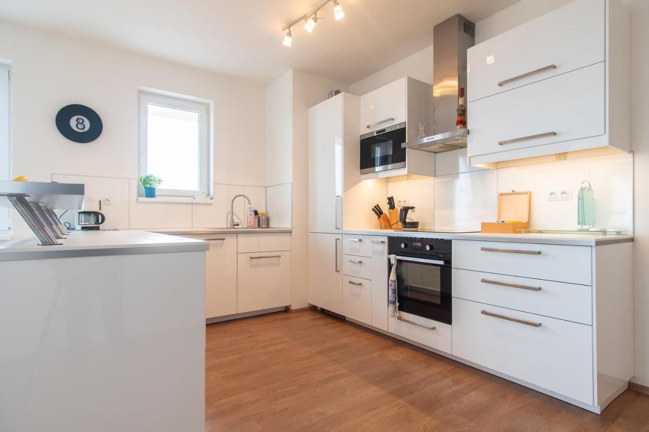 Prostorny 3 Pokojovy Apartman S Dvema Terasami Прага Екстериор снимка